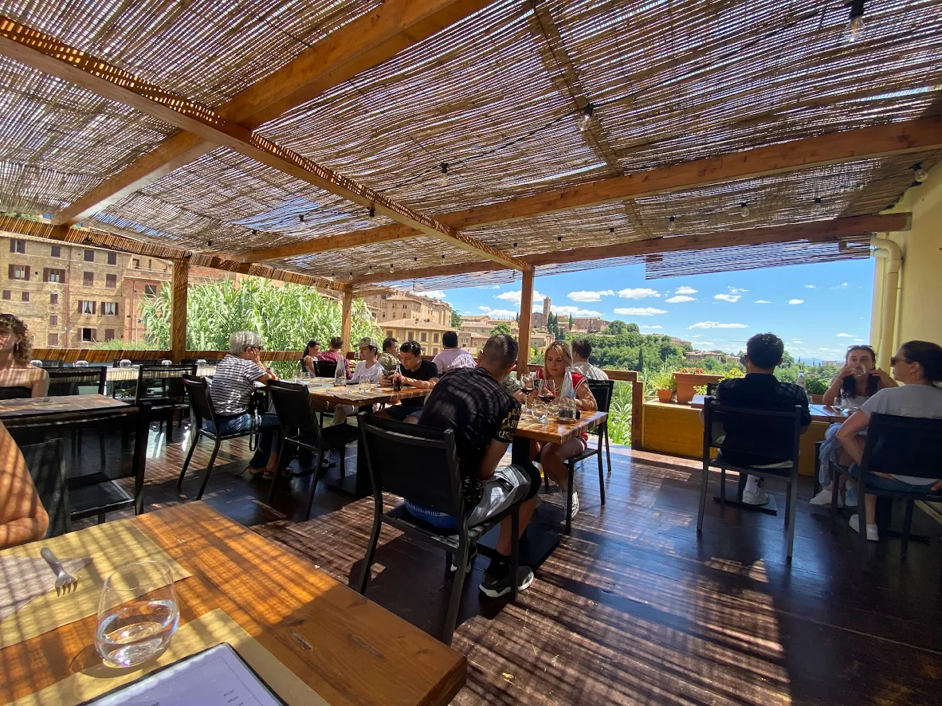 Locanda dell'Oste Siena terrazza con vista sulle colline senesi
